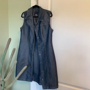Button up Jean duster vest, fitted.  No stretch